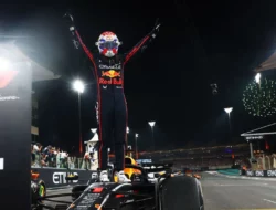 Max Verstappen Tenang Meski Finish Jauh dari George Russell di Seri Pembuka F1 2026